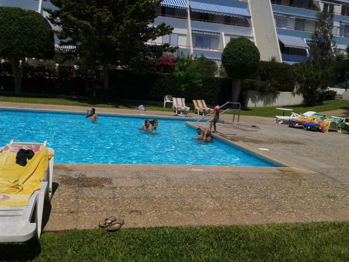Amathusia Beach Apartment Lemesós Eksteriør bilde