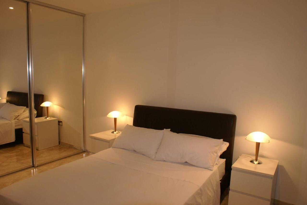 Amathusia Beach Apartment Lemesós Eksteriør bilde